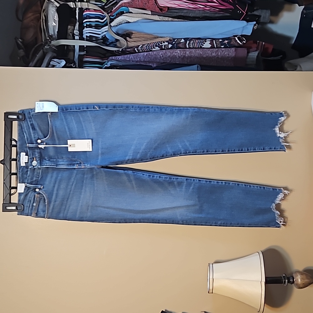 NWT Good American High-Rise Skinnyish Fit High-Rise Jeans - Picture 3 of 13